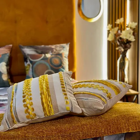 Design Notre Dame & Comfortable Short Breaks