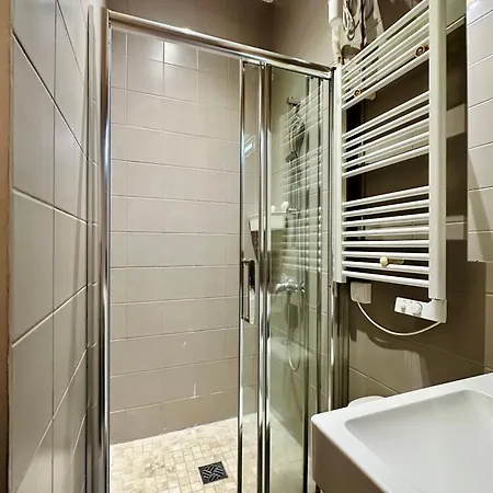 Apartment Design Notre Dame & Comfortable Short Breaks *